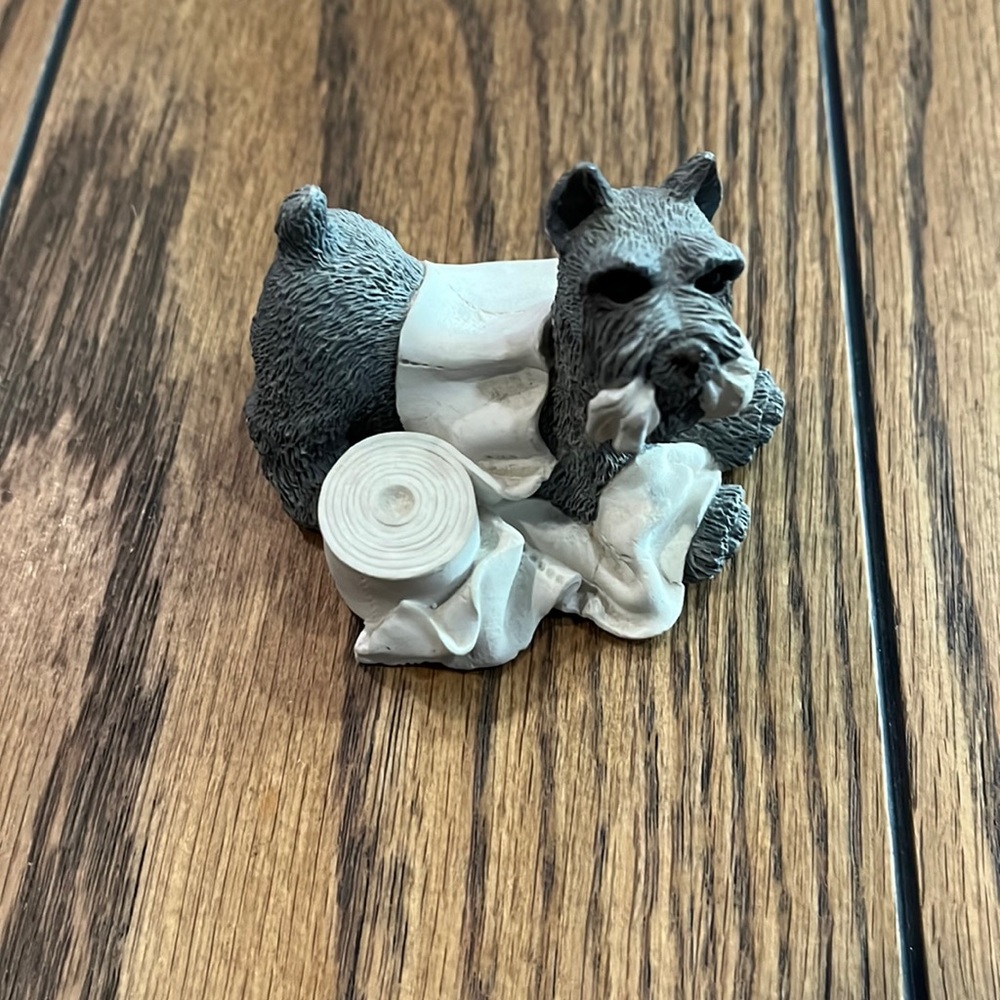 Doggie statue made in Canada 🐶❤️